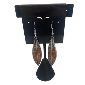 Very Pretty Vintage Rust Colored Pave Crystal & Silver Toned Drop Earrings.